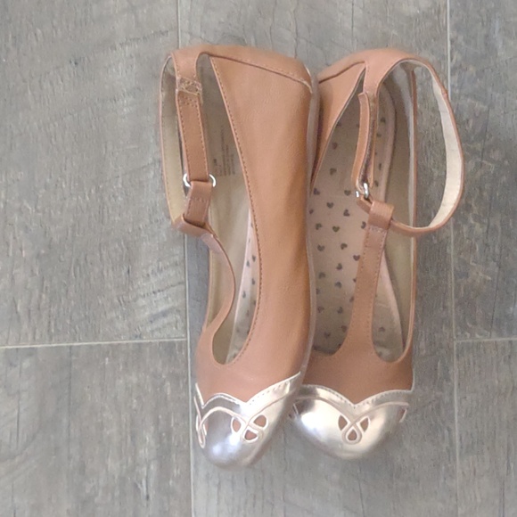 Tan & gold Hanna Andersson leather size 3 girls shoes - Picture 3 of 7